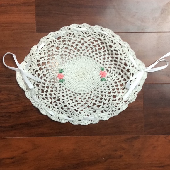 Ribbon Tied Vintage Crocheted Oval Doilies Set of 3 - Picture 3 of 5